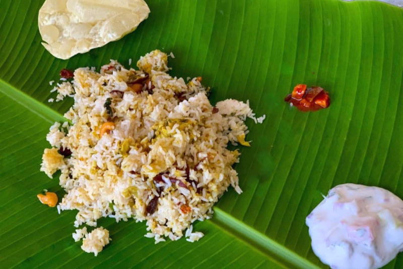 Traditional Kerala Lunch on Banana Leaves with Sunset Cruise