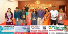 സെൻസസ് 2027: പത്തനംതിട്ടയിൽ പ്രശ്നോത്തരി വിജയികൾക്ക് ജില്ലാ കളക്ടർ സമ്മാനം വിതരണം ചെയ്തു