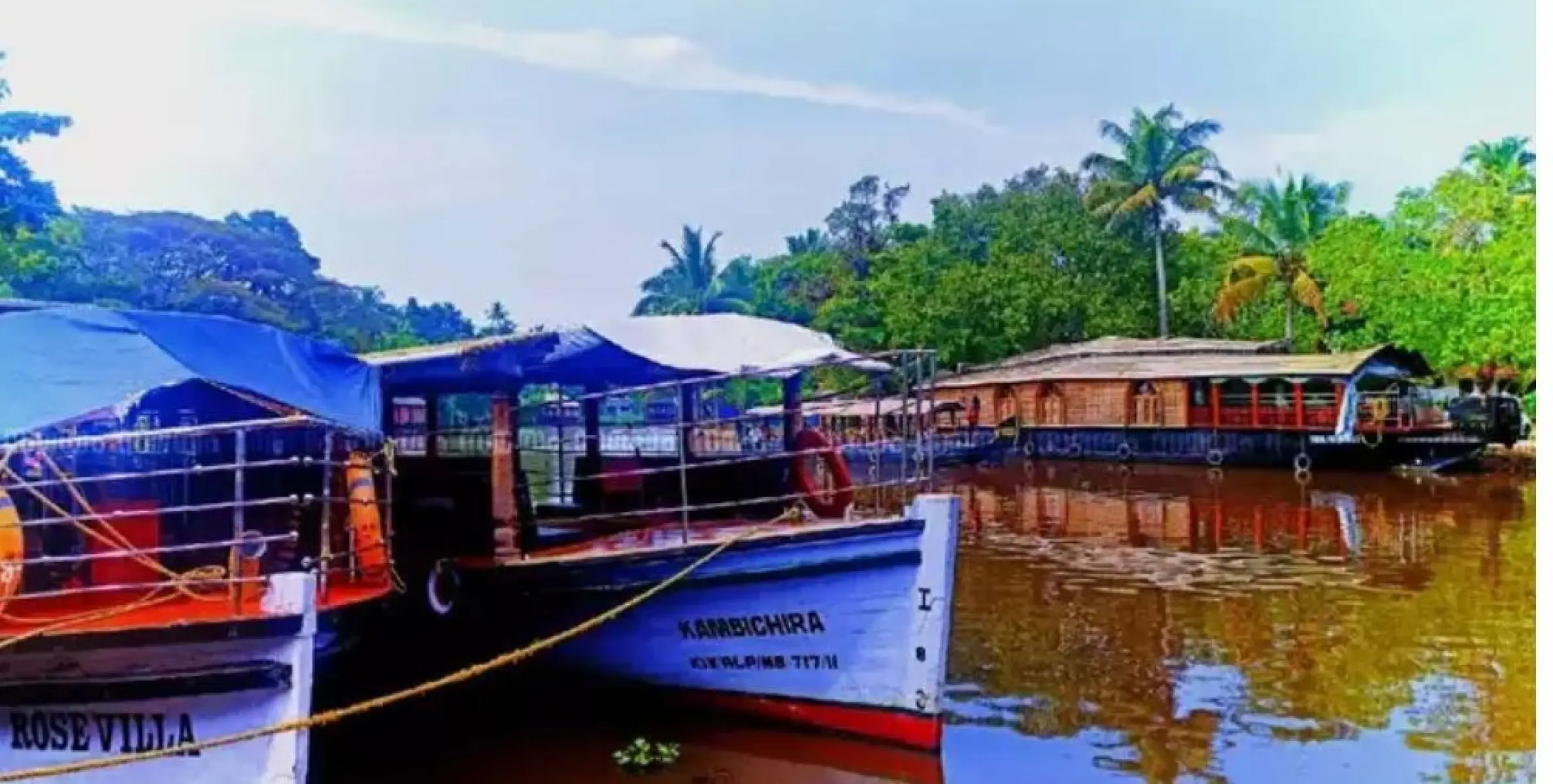 കള്ളും കരിമീനും കഴിക്കാം; കായലിലൂടെയും ഉൾത്തോടുകളിലൂടെയും ബോട്ടിൽ പോകാം