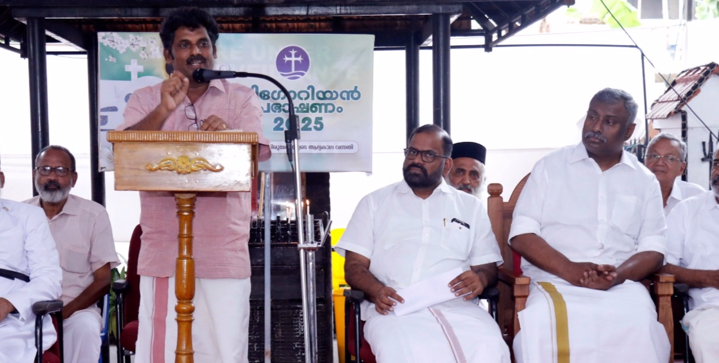 Parumala news ; ജീവിതംകൊണ്ട് ഇന്നും പ്രകാശജ്യോതിസ്സായി മനുഷ്യഹൃദയങ്ങളില് പരുമല തിരുമേനി നിലനില്ക്കുന്നു.