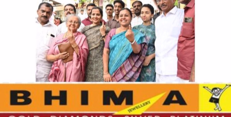 കുടുംബസമേതം  എത്തി വോട്ട് ചെയ്ത് ആരോഗ്യമന്ത്രി