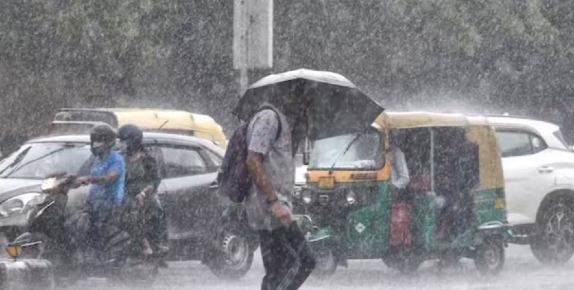 സംസ്ഥാനത്ത് മഴ കനക്കും, രണ്ട് ജില്ലകളിൽ യെല്ലോ അലർട്ട്